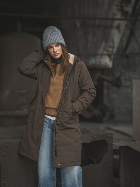 LOOK WOMAN 12 - The Legacy Within