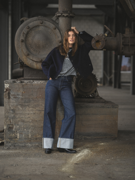 LOOK WOMAN 4- The Legacy Within