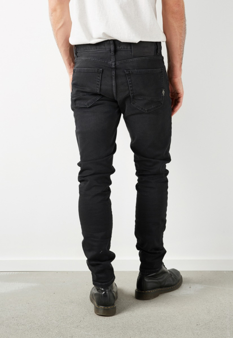 Porter Slim Tapered Jeans