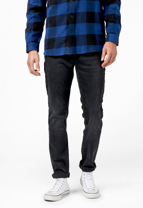 Porter Slim Tapered Jeans