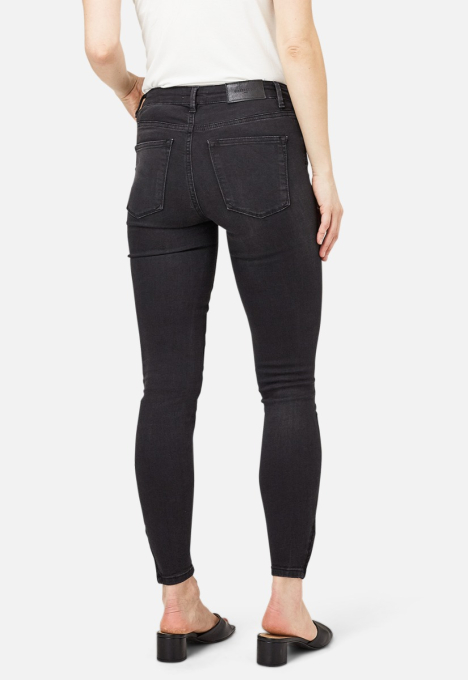 Celsi Ankle Super Skinny Jeans