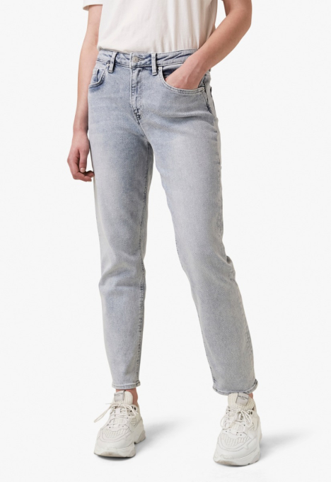 Cinna Girlfriend Slim Jeans