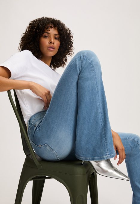 Celsi Flare Jeans 