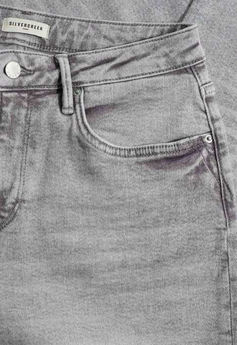 Cinna Slim Tapered Jeans
