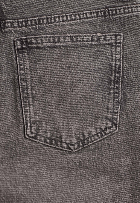 Liv Straight Jeans