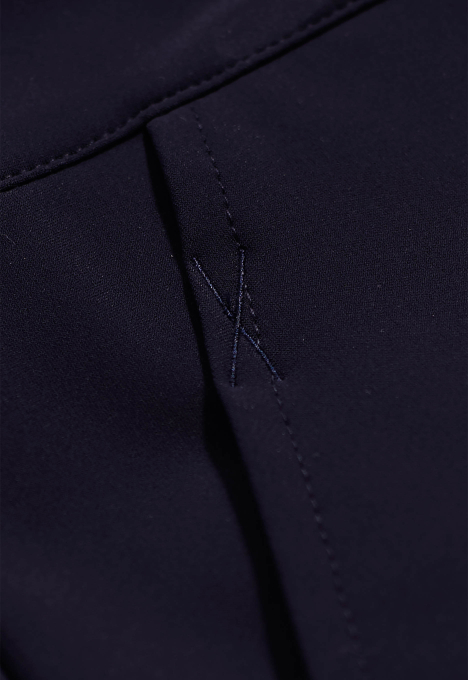 Finou Short 