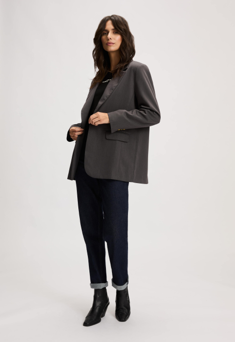 Mieko Blazer