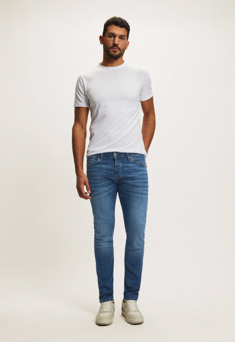Porter Slim Tapered Jeans