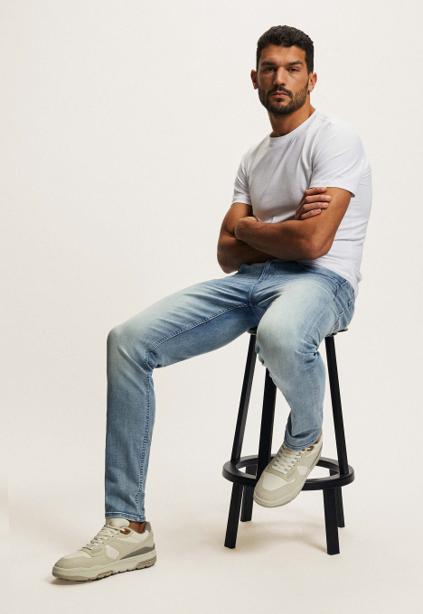 Lewis Regular Tapered Jeans