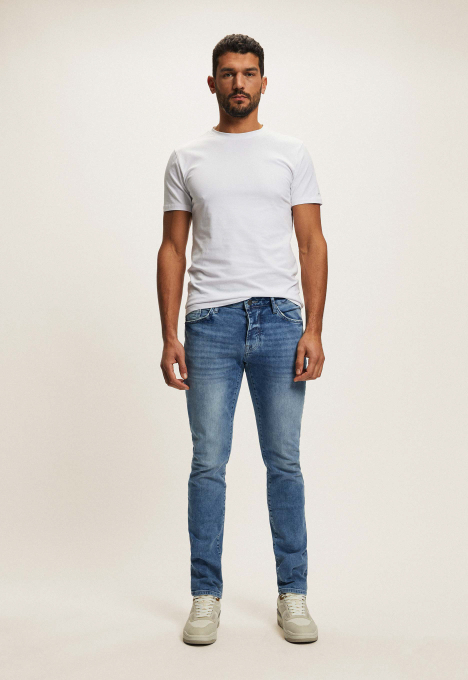 Porter Slim Tapered Jeans
