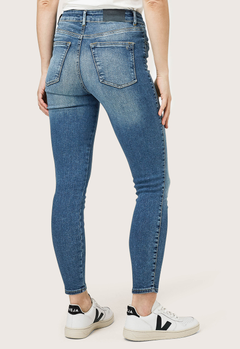 Celsi Super Skinny Jeans