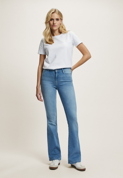 Celsi Flare Jeans 