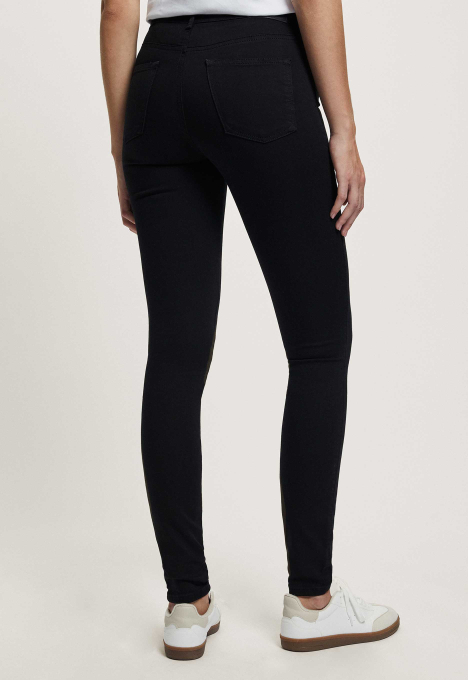 Celsi Super Skinny Jeans