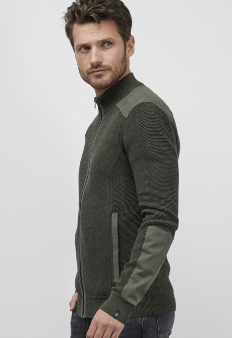 Eann Vest