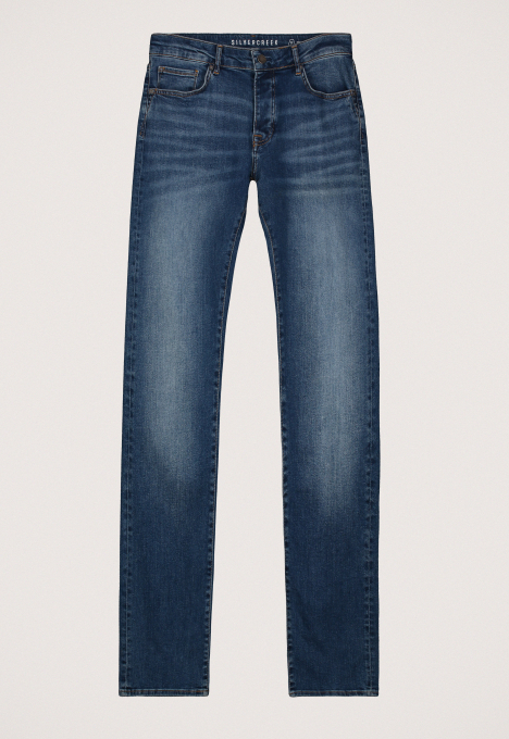 Porter Slim Tapered Jeans