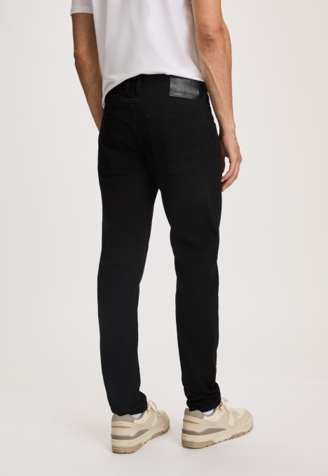 Lewis Regular Tapered Jeans