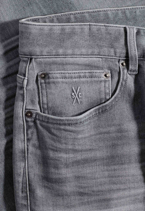 Lewis Regular Tapered Jeans