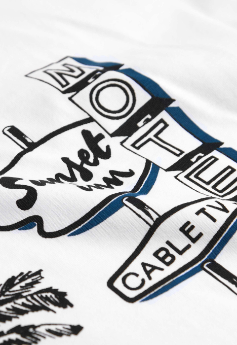 Must T-shirt