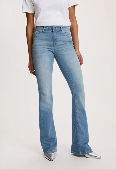 Celsi Flare Jeans 