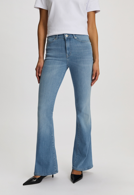 Celsi Flare Jeans 