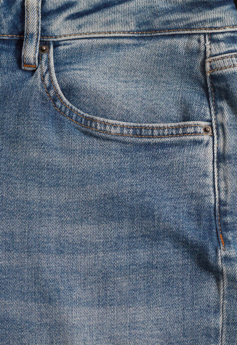 Cinna Slim Tapered Jeans