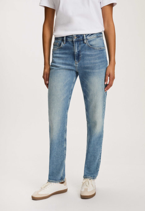 Cinna Slim Tapered Jeans