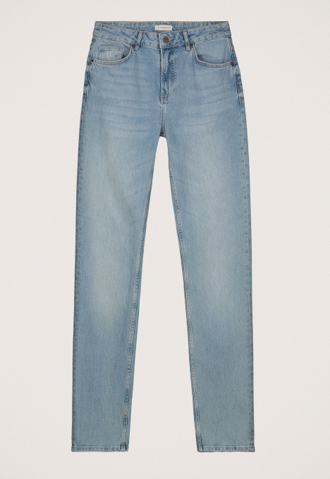 Liv Straight Jeans