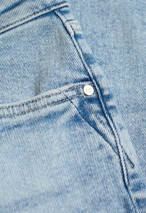 Cinna Slim Tapered Jeans