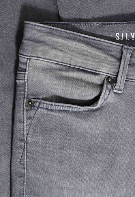 Celsi Super Skinny Jeans