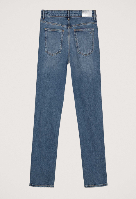 Liv Straight Jeans