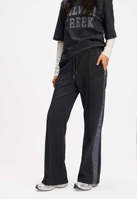 Floor Broek