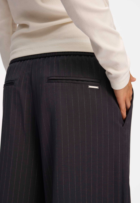 Fira Broek