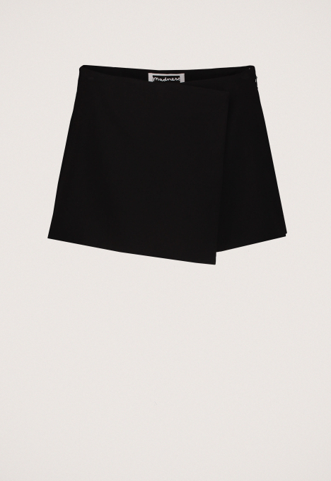 Maud Wrap Short