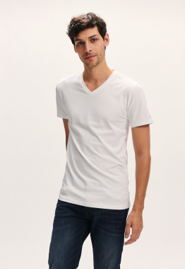 Base V-neck T-shirt