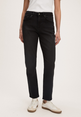 Cinna Slim Tapered Jeans