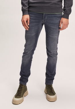 Porter Slim Tapered Jeans