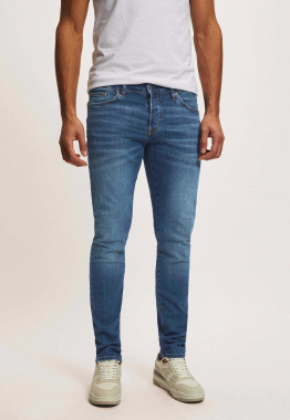 Porter Slim Tapered Jeans