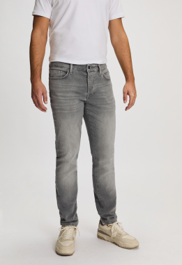 Porter Slim Tapered Jeans