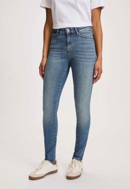 Celsi Super Skinny Jeans