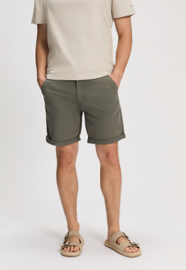Mack Chino Short