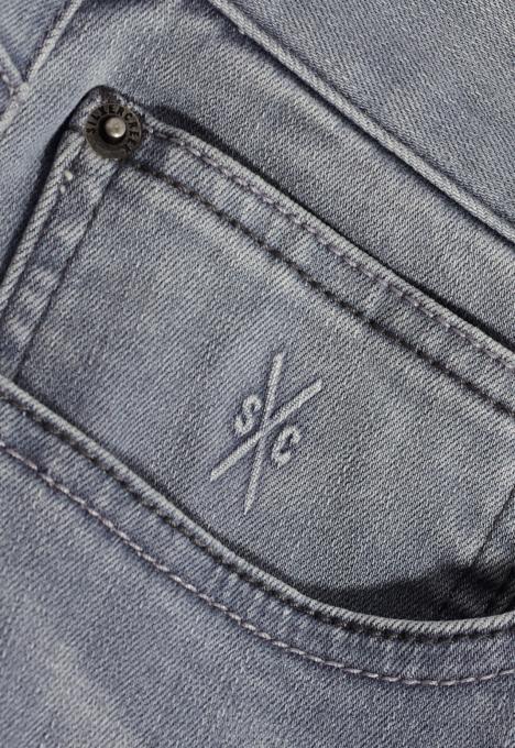 Lewis Regular Tapered Jeans