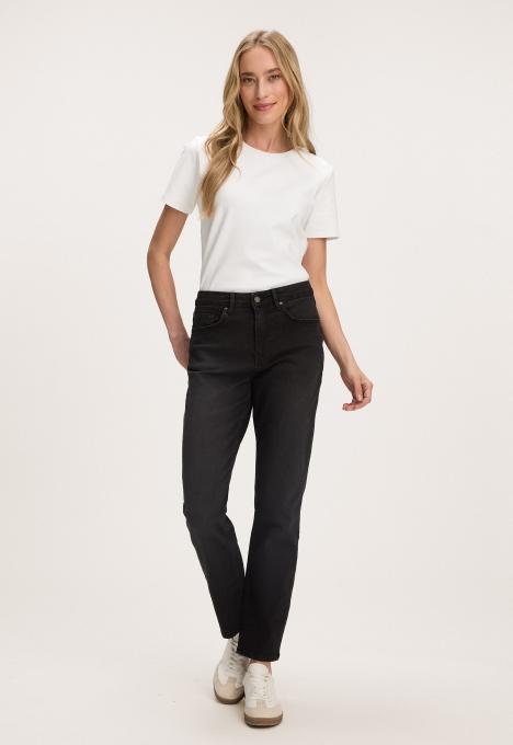 Cinna Slim Tapered Jeans