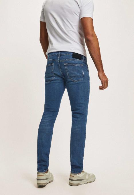 Porter Slim Tapered Jeans